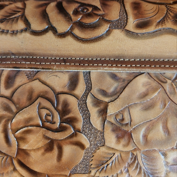 Vintage tooled leather satchel - Picture 8 of 10